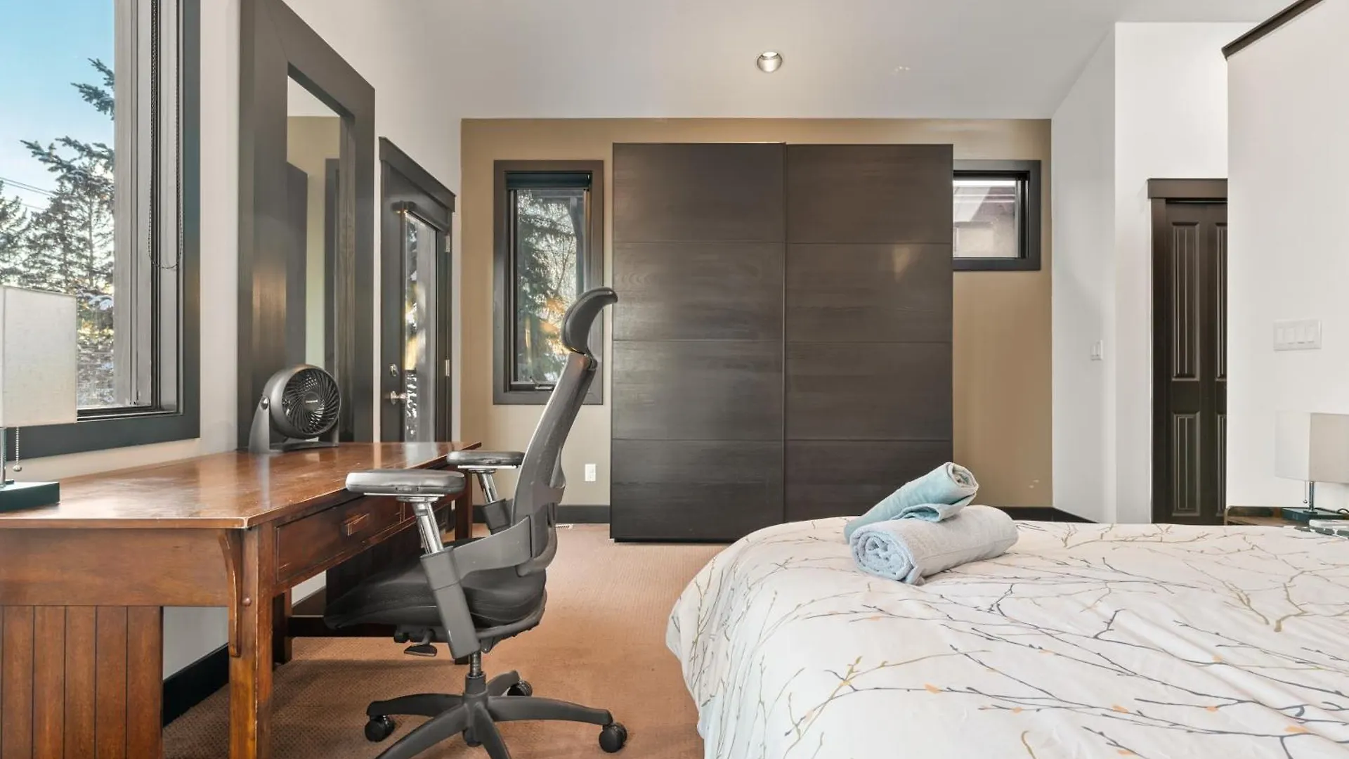 Ferienwohnung Capitol Hill Delight YYC Privatunterkunft