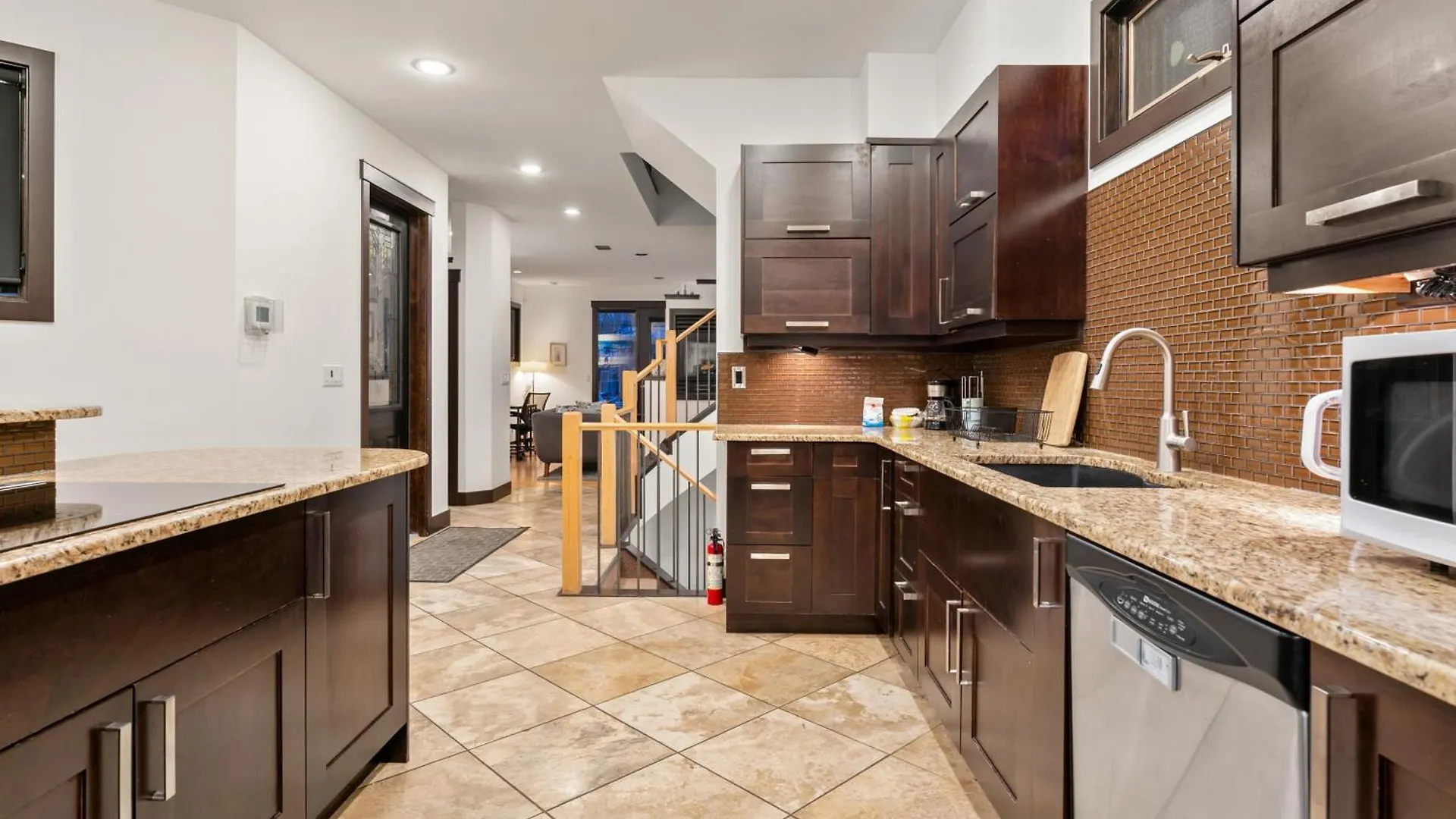 Ferienwohnung Capitol Hill Delight YYC Privatunterkunft